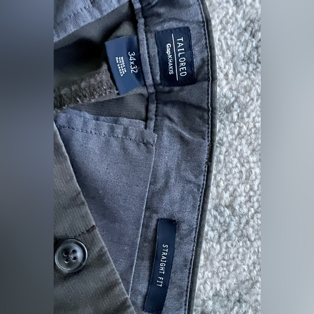 Men’s Gap Tailored straight fit grey chino pants